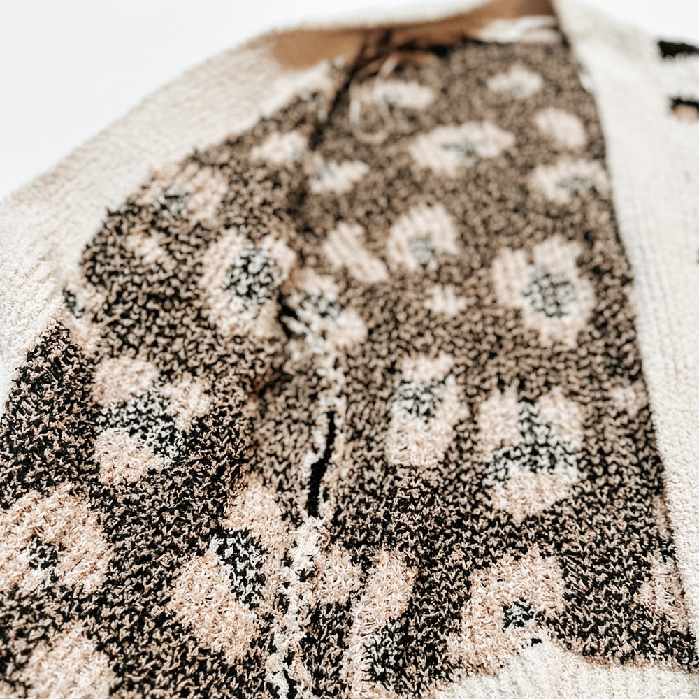 New In Distressed Leopard Print Cardigan (S) - Picture 6 of 7